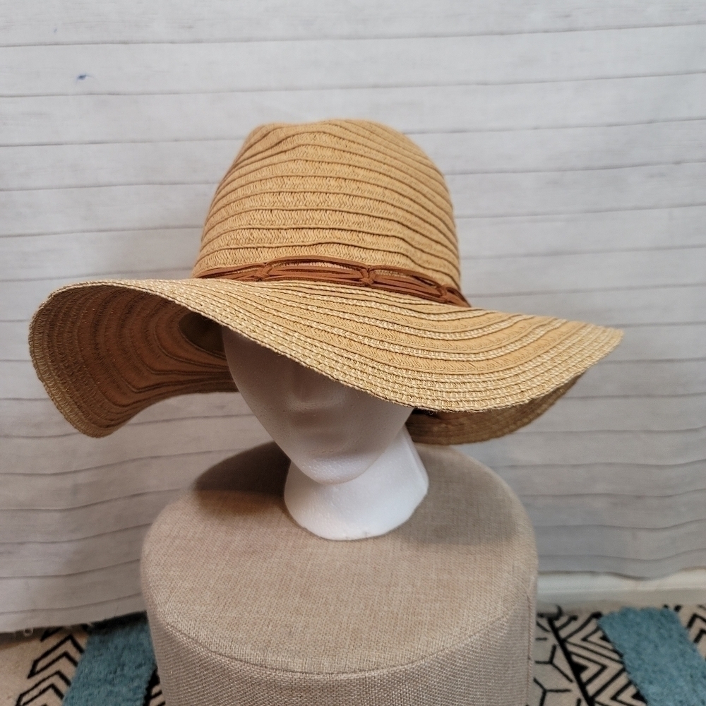 STEVE MADDEN PAPER BLEND STRAW HAT, W FAUX LEATHER WRAP DETAIL